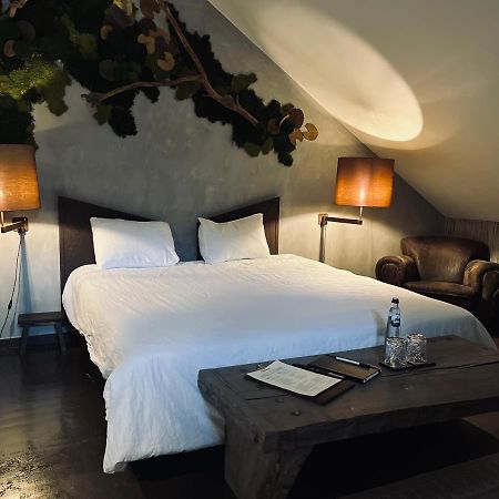 Edouard Garden Cafe Guest Room ดูร์บี ภายนอก รูปภาพ