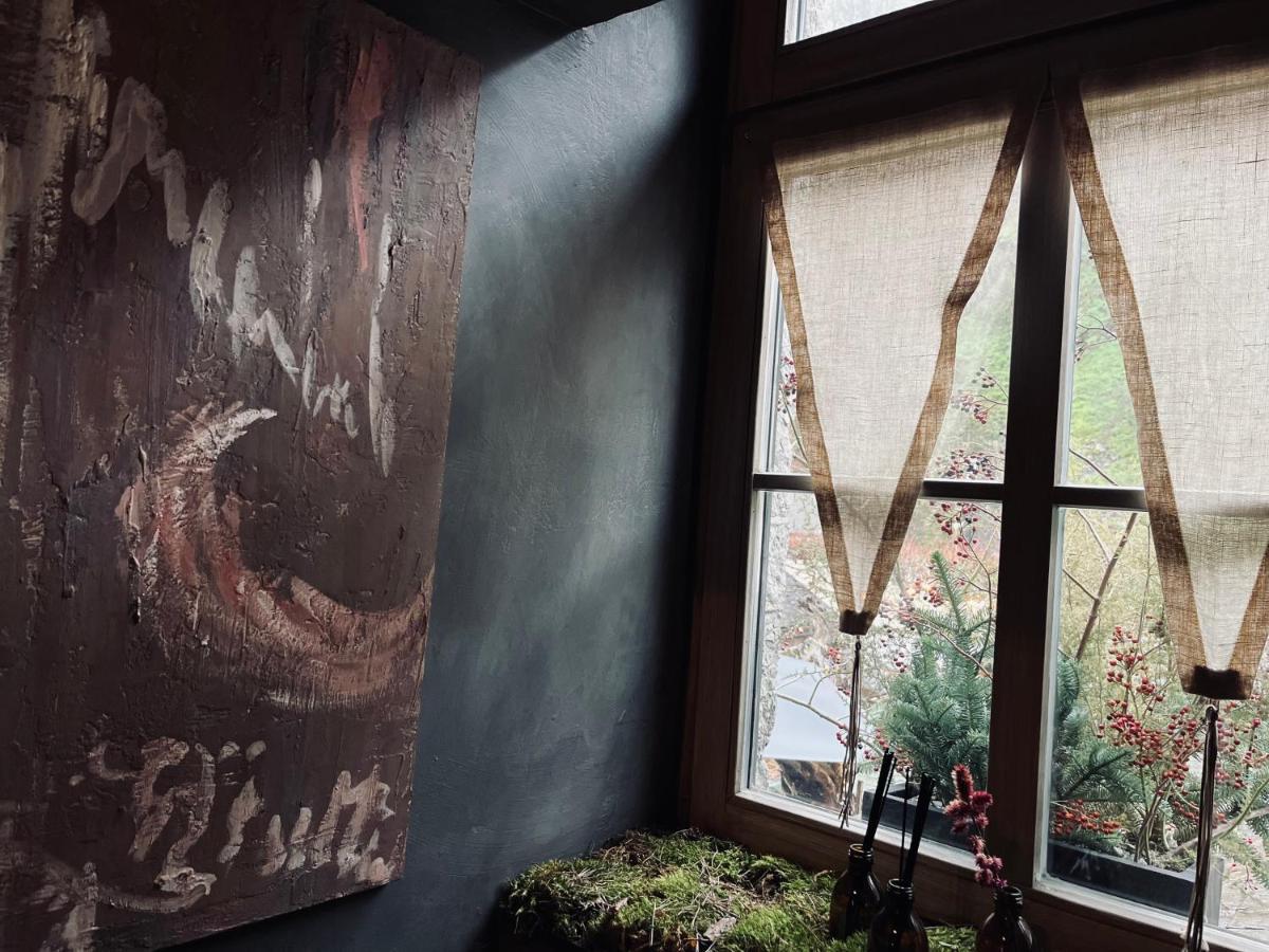 Edouard Garden Cafe Guest Room ดูร์บี ภายนอก รูปภาพ